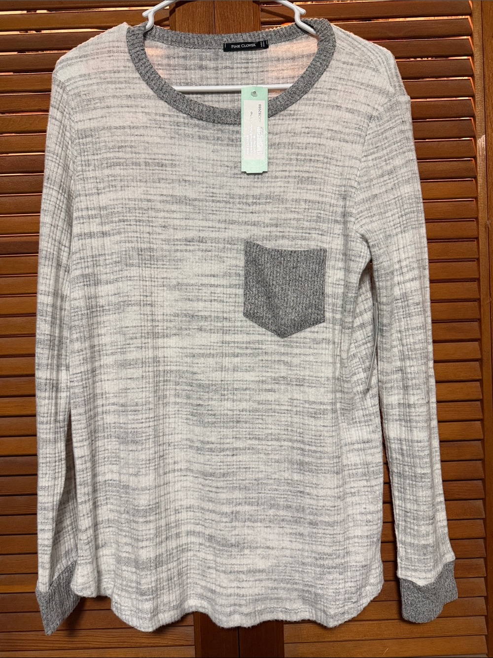 Pink Clover Gray & White Long Sleeve Pocket Pullover